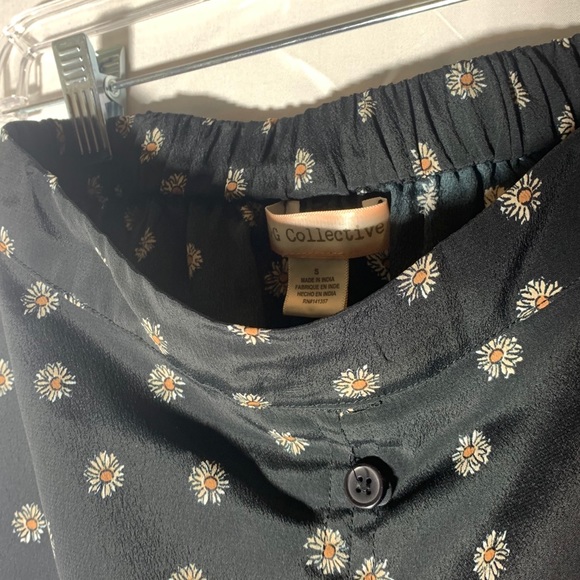 BOG collection from UO mini skirt - Picture 3 of 4